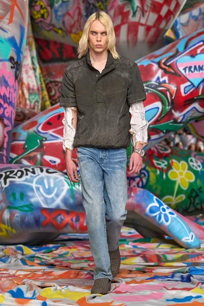 Look 73